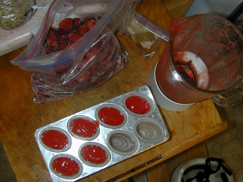 Pouring into popsicle molds